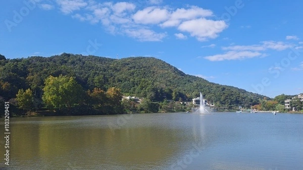 Fototapeta Autumn Atmosphere With Cool Weather In Korea