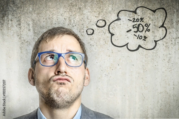 Obraz Junger Mann denkt an Rabatt