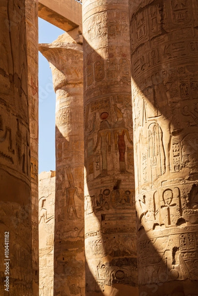 Obraz Karnak, Luxor, Egypt. Columns of the Great Hypostyle Hall at the Karnak Temple complex in Luxor