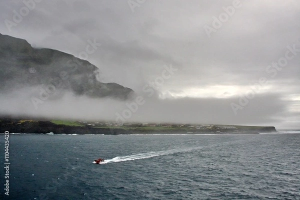 Obraz Insel Tristan da Cunha unter Wolkendecke