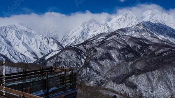 Fototapeta 快晴の空と真冬の北アルプス　長野県白馬村