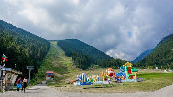 Fototapeta Panoramic view of the famous Banderishka meadow, the starting point of many eco-trails in the Pirin Mountains, Bulgaria.