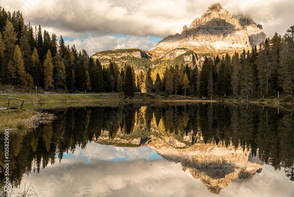 Fototapeta Serenity in Reflection: Lago d’Antorno in Fall’s Embrace