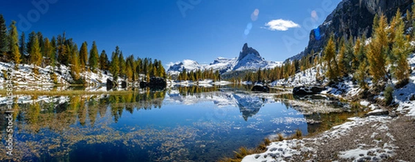 Fototapeta The Dolomiti Mountains: A Symphony of Autumn Hues