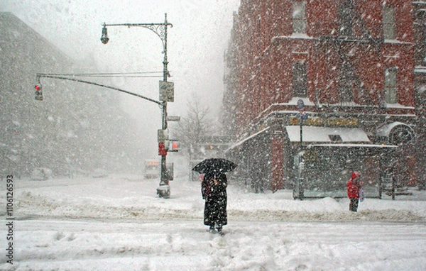 Fototapeta Winter blizzard on the Upper West Side of Manhattan, New York City
