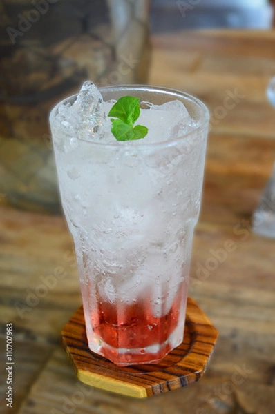 Fototapeta Raspberry soda, soft drink dressing with mint.