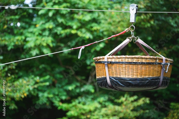 Fototapeta 郭公だんごの籠