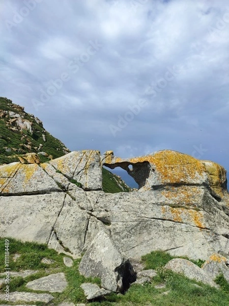 Obraz rock formations on island cliff