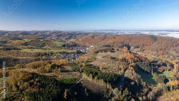 Fototapeta Luftbild sauerländer Berge bei Bilstein Lennestadt