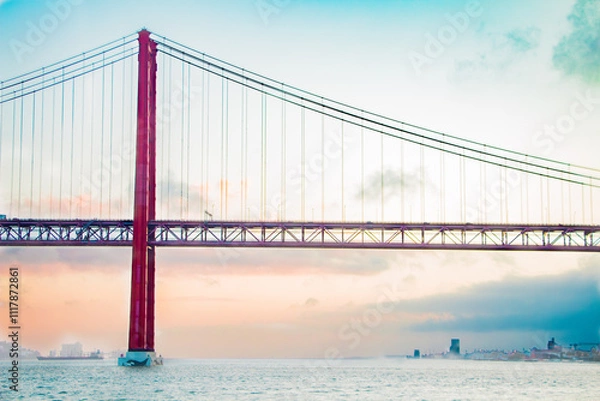 Obraz Stunning Golden Gate Bridge View at Sunset with Calming Sky and Tranquil Sea, Captured in Bay Area for Travel and Architecture Enthusiasts Seeking Iconic American Landscape and Engineering Beauty