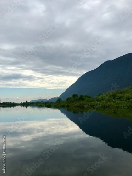 Fototapeta Mountain reflection on lake 