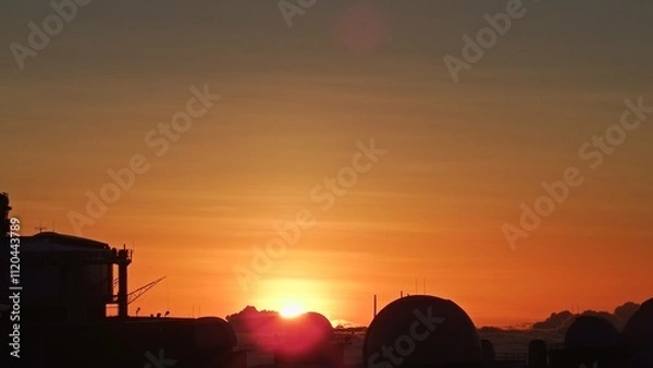 Obraz sunset over the city