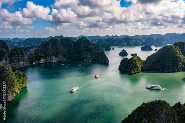 Obraz Beautiful landscape Lan Ha bay view from the Cat Ba Island.