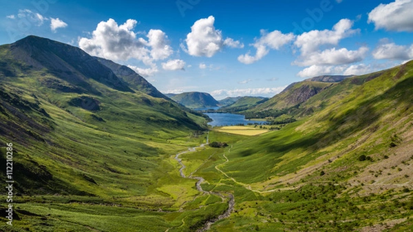 Fototapeta Widok z Green Crag z widokiem na Dno Warnscale, Kraina Jezior, Cumbria, Anglia