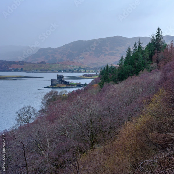 Obraz View of Eilean Donan Castle, Dornie, Kyle of Lochalsh