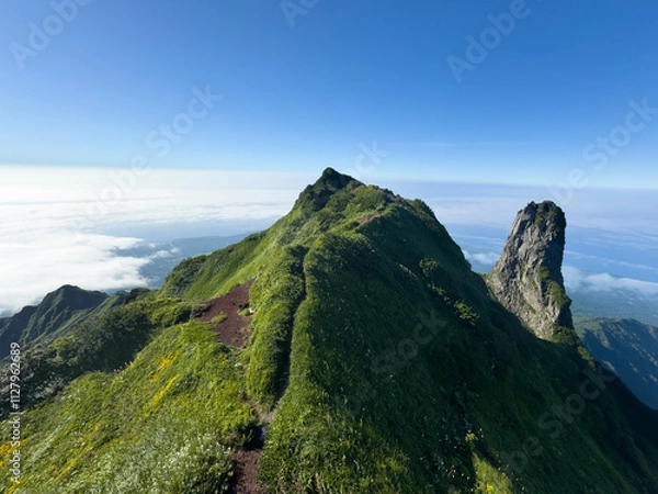 Obraz 利尻島利尻山（利尻富士）の山頂からの眺め