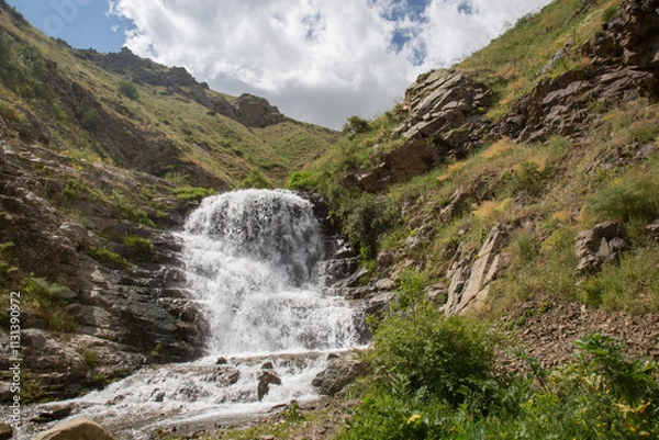 Fototapeta cascading waterfall