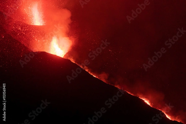 Fototapeta eruption of the volcano on the island of La Palma