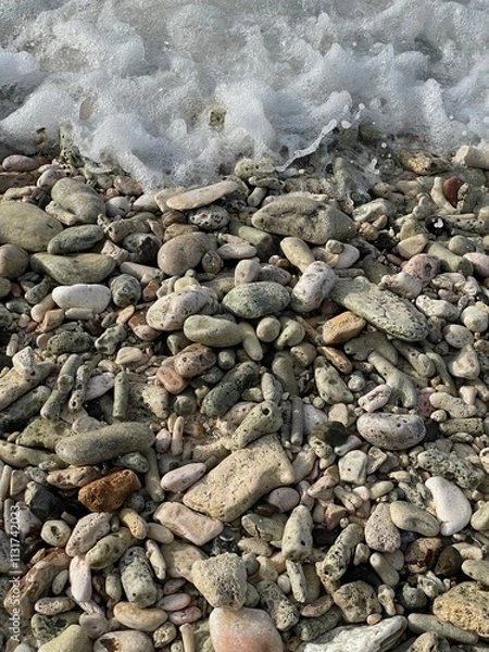 Obraz waves crashing on rocky beach