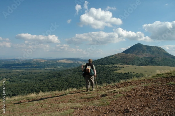 Fototapeta randonneur en auvergne