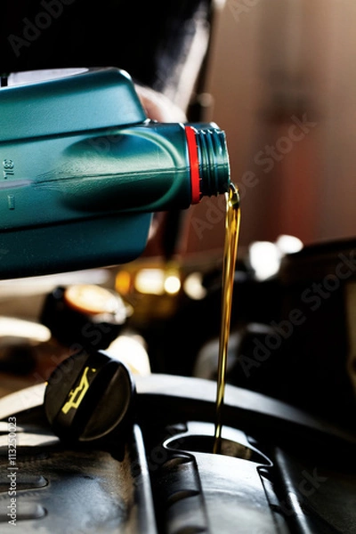Fototapeta Fresh motor oil