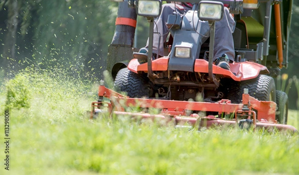 Obraz kosiarka do trawy