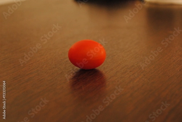 Obraz Plano  de Tomate sobre  una mesa