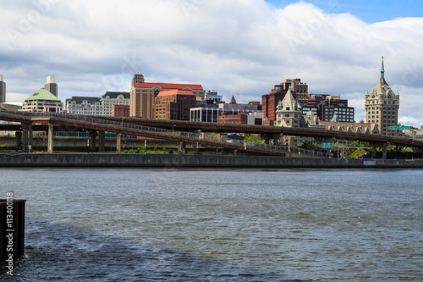 Fototapeta Albany NY from across the Hudson River in Rensselaer
