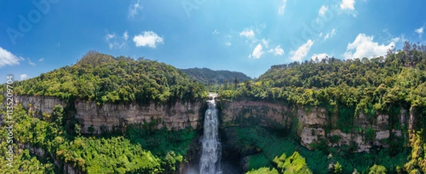 Fototapeta Aerial panoramic view of the El Salto de Tequendama, one of the most imposing waterfalls in Colombia, fed by the polluted Bogota river