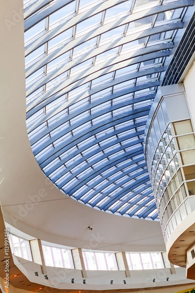 Obraz high unusual ceilings