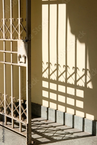 Obraz wrought gates