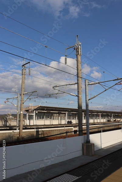 Obraz 山口県の厚狭駅のホーム