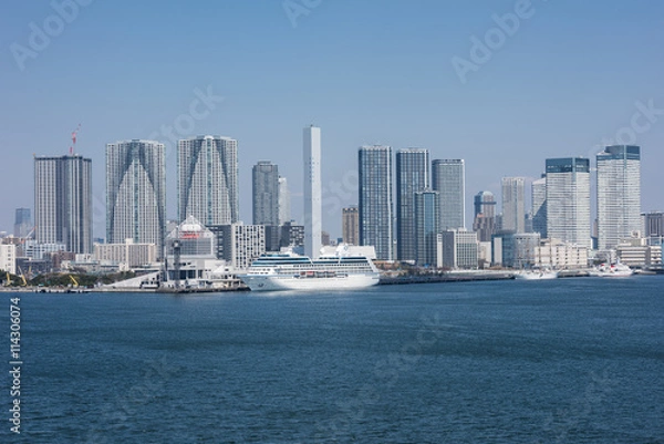 Fototapeta 早春の東京港晴海埠頭