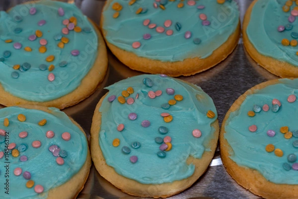Obraz pink frosted sugar cookies
