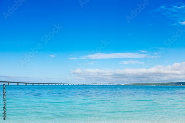 Fototapeta 沖縄県　宮古島　トゥリバー海浜公園から見る伊良部大橋