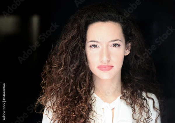 Obraz curly haired beauty