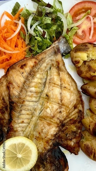 Obraz grilled fish with vegetables
