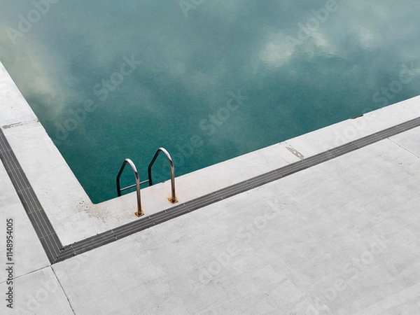 Obraz Piscina no inverno, com reflexo do céu