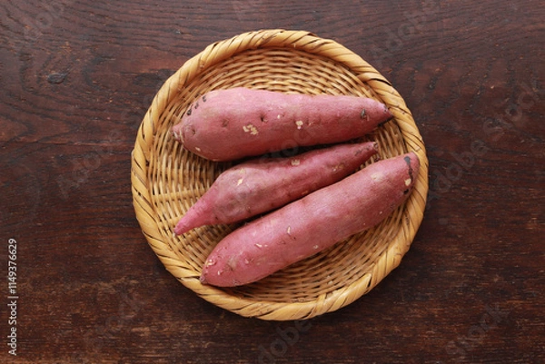 Obraz ざるに入ったさつまいも