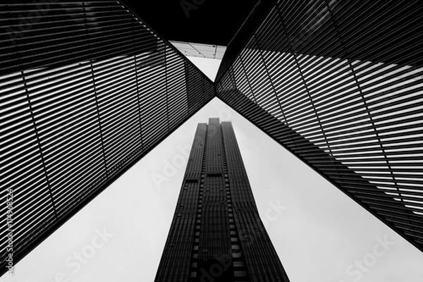 Obraz Melbourne CBD architecture - metal scultpture and skyscraper in black and white