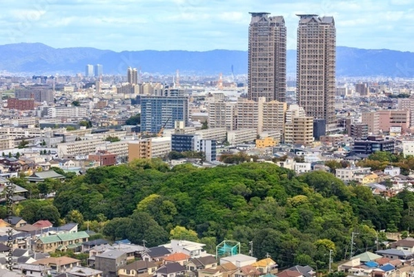 Obraz 堺市、堺市役所展望ロビーからの眺め（田出井山古墳方面）