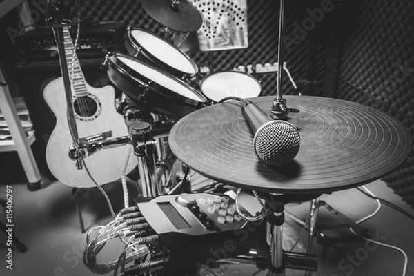 Obraz selective focus the  microphone and music instruments .