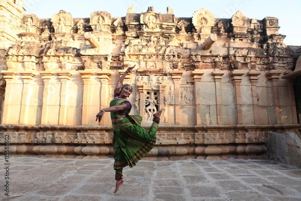 Obraz striking pose form a kuchipudi dance performance