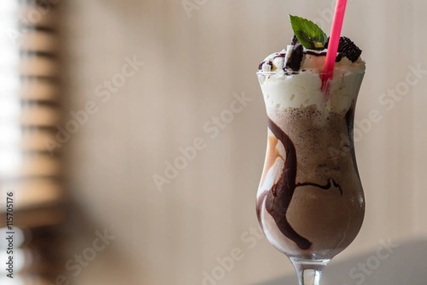 Fototapeta shake with cream