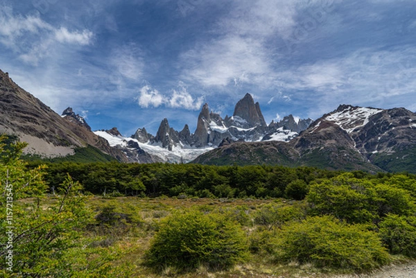 Fototapeta Fitz Roy Mountain Range View with clear sky