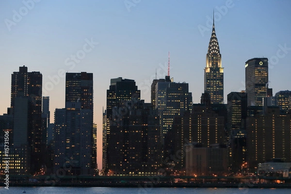 Fototapeta ニューヨーク　スカイライン　夕景　ロングアイランドCityより