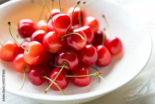 Fototapeta 盛り付けたサクランボ