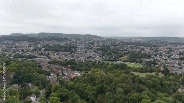 Obraz Soaring Above Derbyshire: Matlock’s Scenic Beauty Captured by Drone