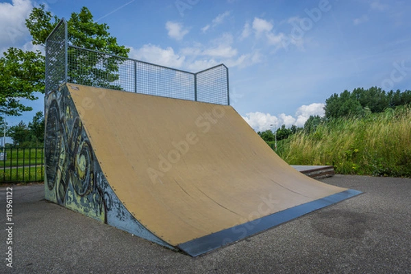 Obraz awesome halfpipe with graffitti
