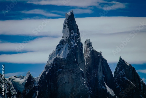 Obraz Mountans peak with blue sky and cloud